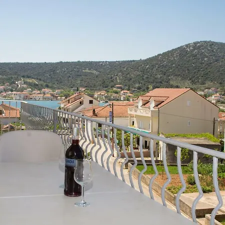 Aqua * Vinišće